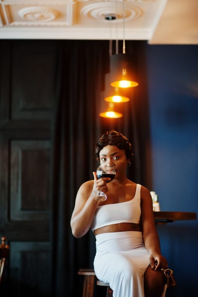 african american woman in restaurant 2023 11 27 05 35 47 utc